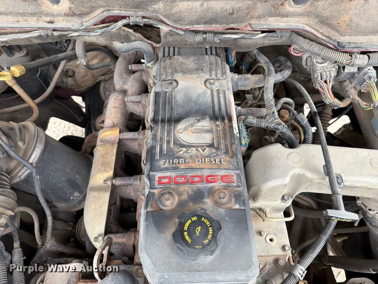 image for item EQ8039 2006 Dodge Ram 3500 Ext. Cab flatbed pickup truck