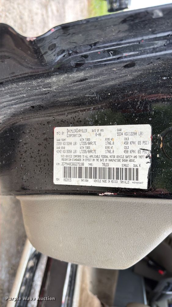 image for item EQ8039 2006 Dodge Ram 3500 Ext. Cab flatbed pickup truck