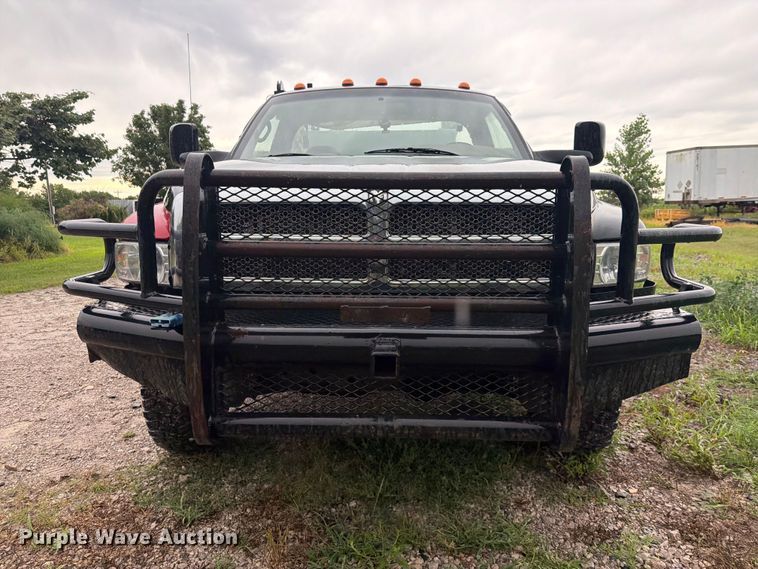 image for item EQ8041 1999 Dodge Ram 3500 utility bed pickup truck