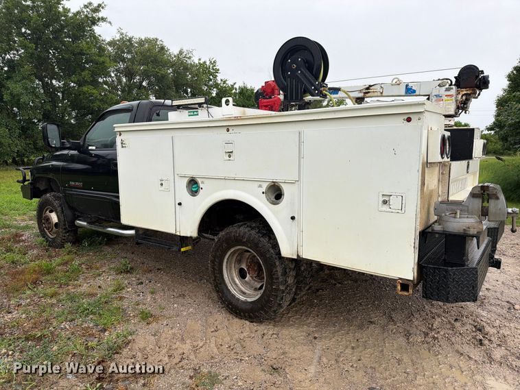 image for item EQ8041 1999 Dodge Ram 3500 utility bed pickup truck
