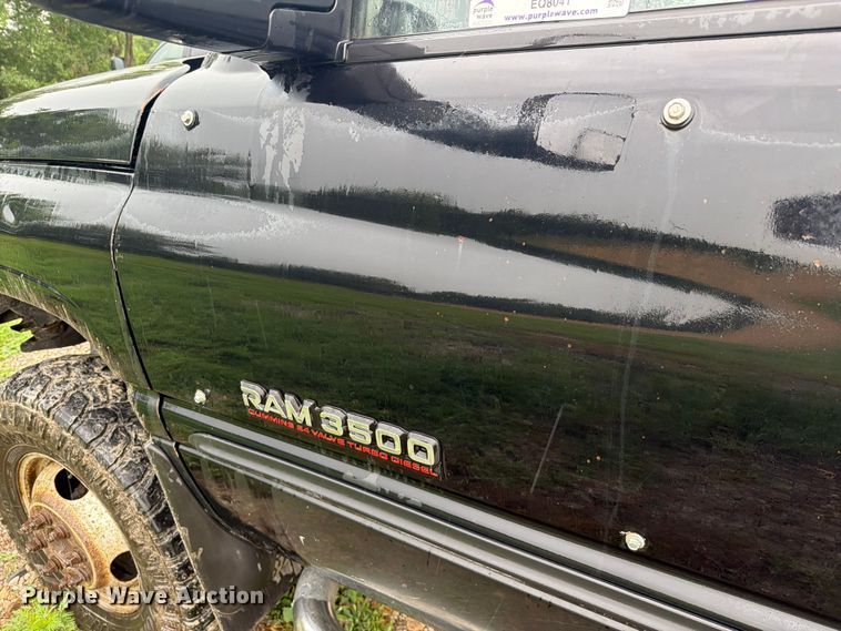 image for item EQ8041 1999 Dodge Ram 3500 utility bed pickup truck