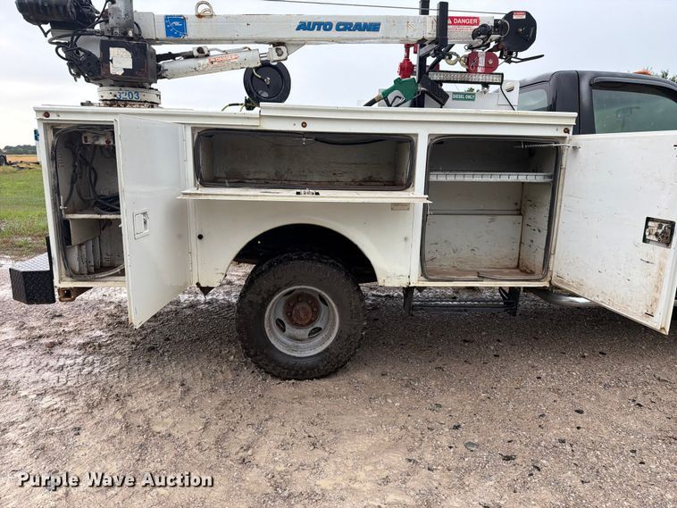 image for item EQ8041 1999 Dodge Ram 3500 utility bed pickup truck