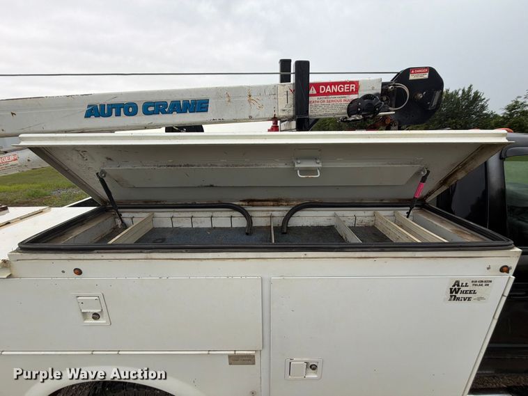 image for item EQ8041 1999 Dodge Ram 3500 utility bed pickup truck