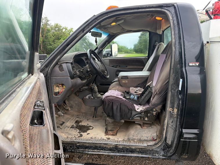 image for item EQ8041 1999 Dodge Ram 3500 utility bed pickup truck