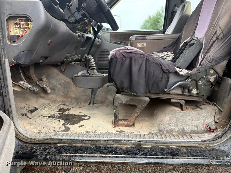 image for item EQ8041 1999 Dodge Ram 3500 utility bed pickup truck