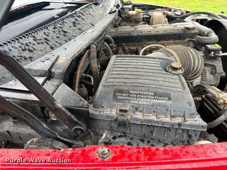 image for item EQ8041 1999 Dodge Ram 3500 utility bed pickup truck