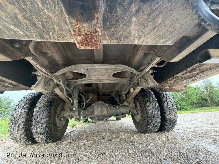 image for item EQ8041 1999 Dodge Ram 3500 utility bed pickup truck
