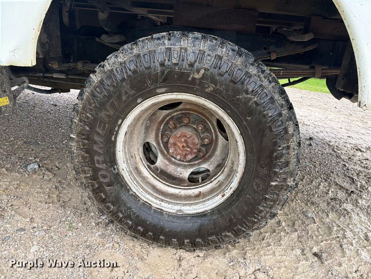 image for item EQ8041 1999 Dodge Ram 3500 utility bed pickup truck