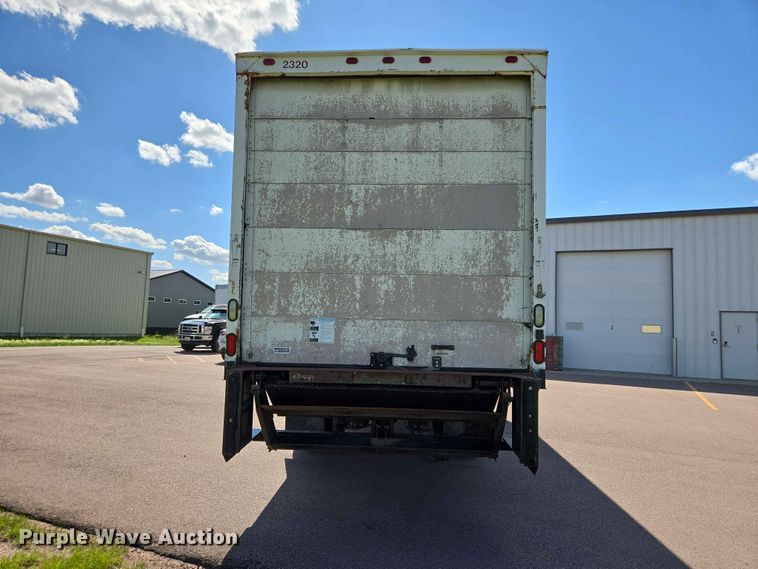 image for item ER1698 2003 International 4300 box truck