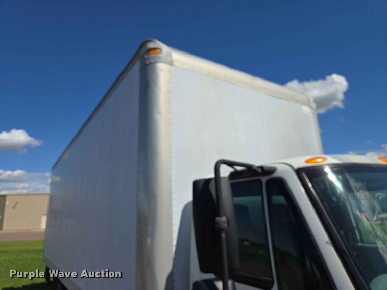image for item ER1698 2003 International 4300 box truck