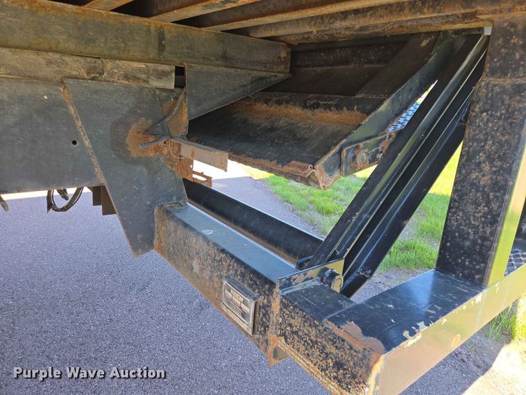 image for item ER1698 2003 International 4300 box truck