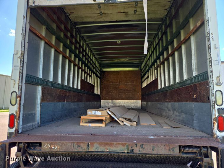 image for item ER1698 2003 International 4300 box truck