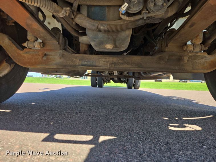 image for item ER1698 2003 International 4300 box truck
