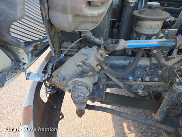 image for item ER1698 2003 International 4300 box truck