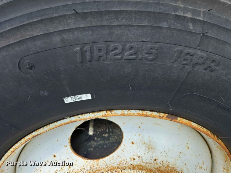 image for item ER1698 2003 International 4300 box truck