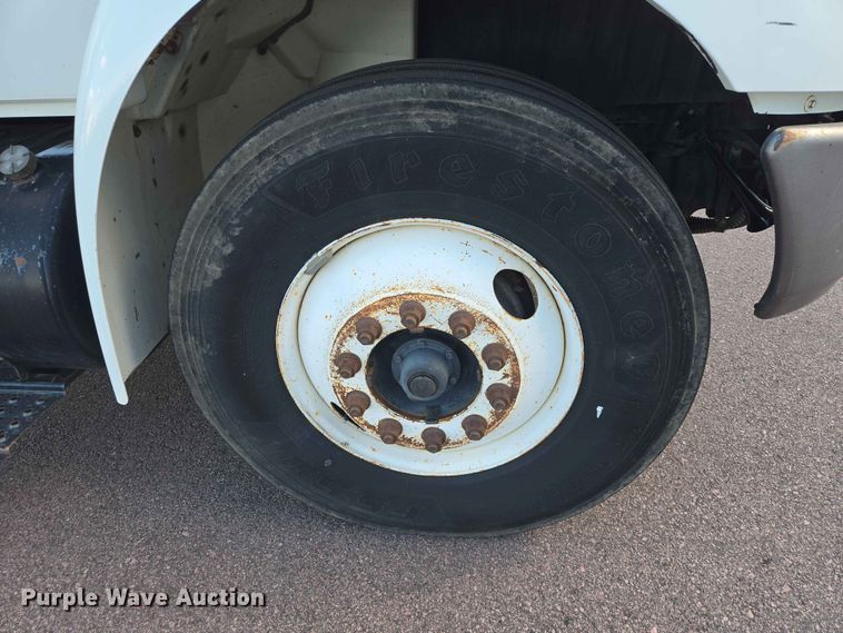 image for item ER1698 2003 International 4300 box truck