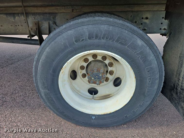 image for item ER1698 2003 International 4300 box truck
