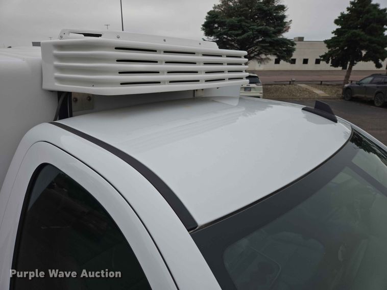 image for item ER1726 2015 Chevrolet Silverado 1500 pickup truck
