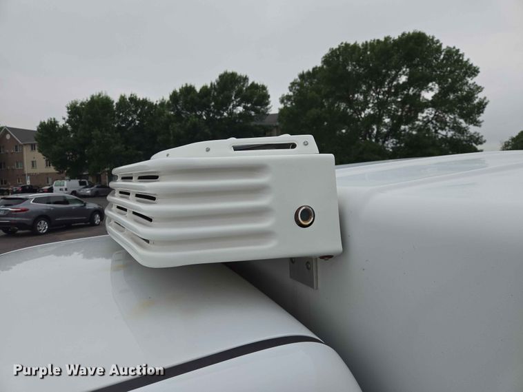 image for item ER1726 2015 Chevrolet Silverado 1500 pickup truck
