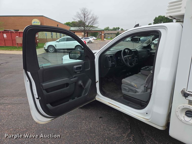 image for item ER1726 2015 Chevrolet Silverado 1500 pickup truck