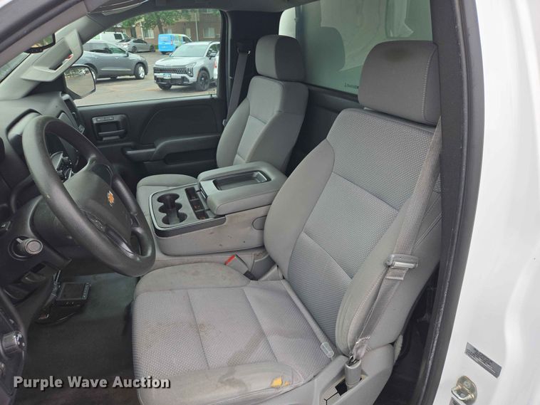 image for item ER1726 2015 Chevrolet Silverado 1500 pickup truck