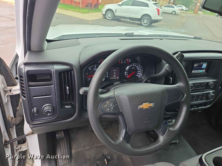 image for item ER1726 2015 Chevrolet Silverado 1500 pickup truck