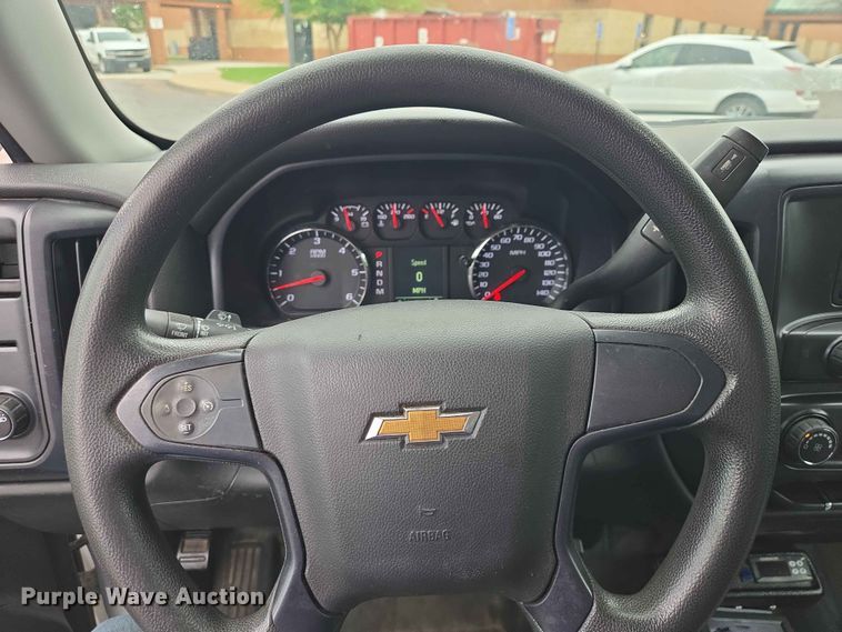 image for item ER1726 2015 Chevrolet Silverado 1500 pickup truck