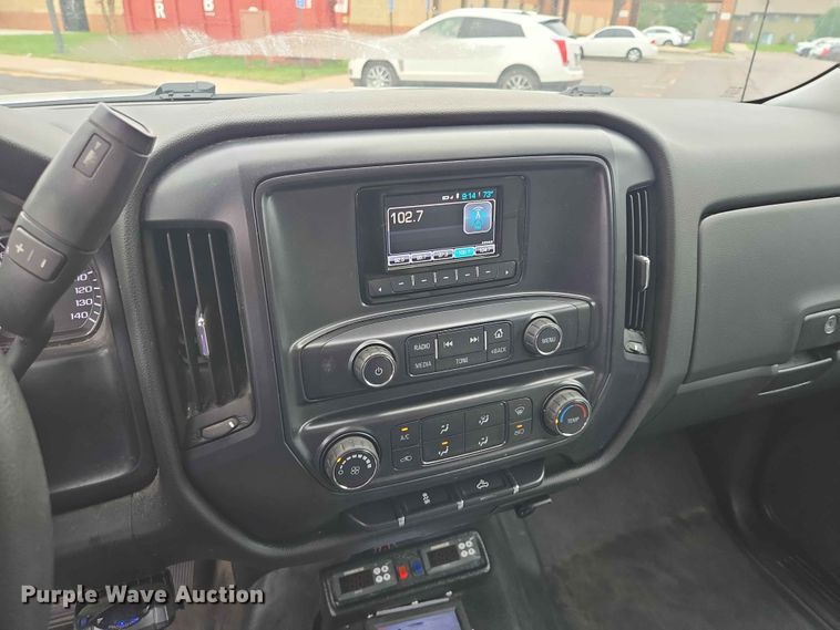 image for item ER1726 2015 Chevrolet Silverado 1500 pickup truck