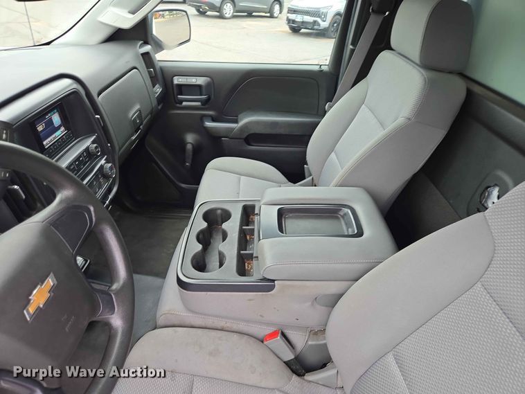 image for item ER1726 2015 Chevrolet Silverado 1500 pickup truck