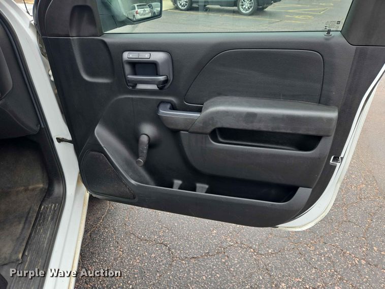 image for item ER1726 2015 Chevrolet Silverado 1500 pickup truck