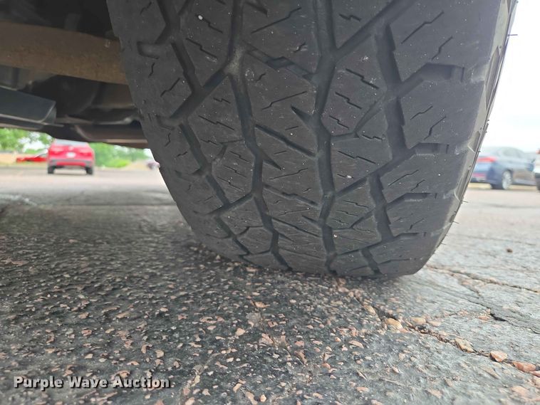 image for item ER1726 2015 Chevrolet Silverado 1500 pickup truck