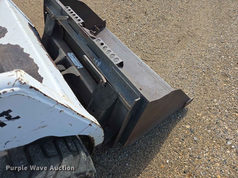 image for item ER1730 1997 Bobcat 553 skid steer loader