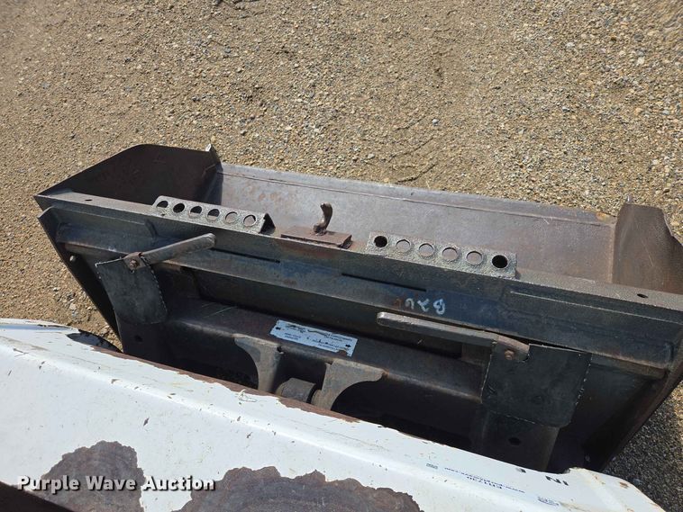 image for item ER1730 1997 Bobcat 553 skid steer loader