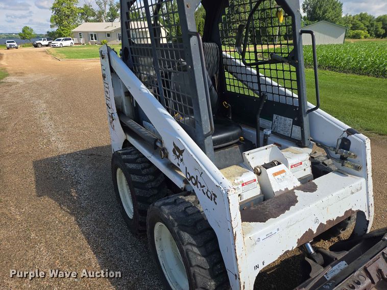 image for item ER1730 1997 Bobcat 553 skid steer loader