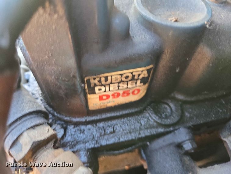 image for item ER1730 1997 Bobcat 553 skid steer loader