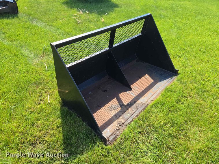 image for item ER1730 1997 Bobcat 553 skid steer loader