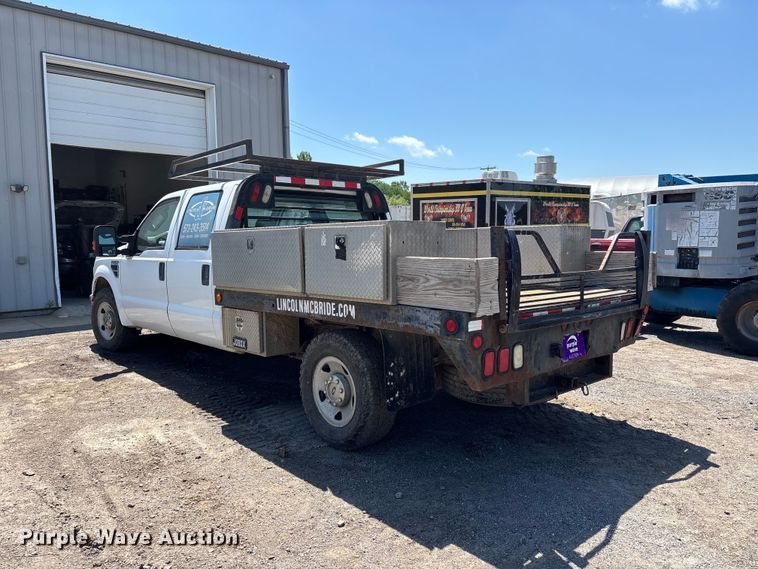 image for item ER3039 2008 Ford F250 XL Super Duty Crew Cab flatbed pickup truck