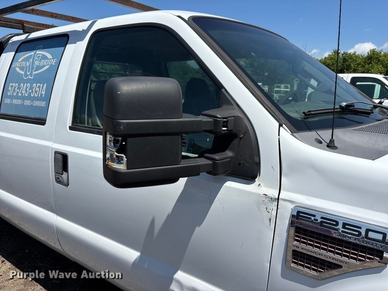 image for item ER3039 2008 Ford F250 XL Super Duty Crew Cab flatbed pickup truck