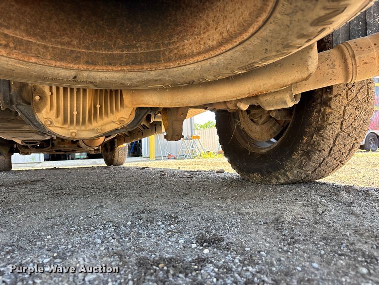 image for item ER3039 2008 Ford F250 XL Super Duty Crew Cab flatbed pickup truck