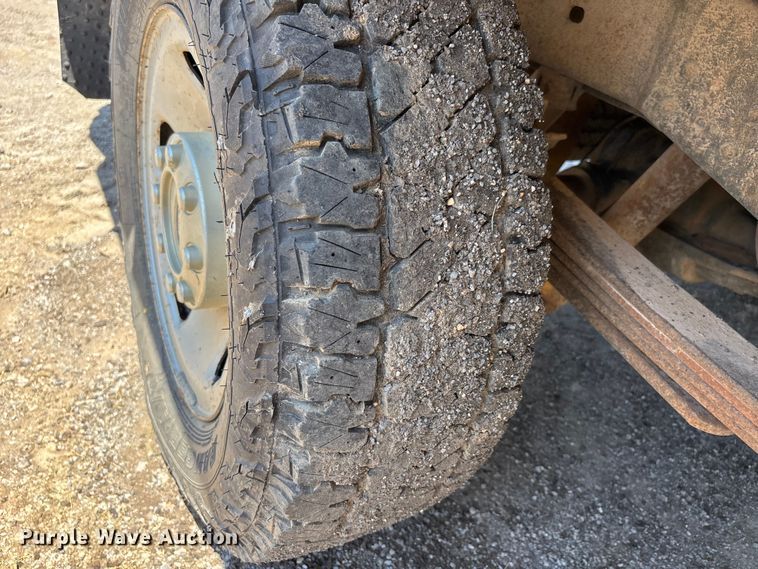 image for item ER3039 2008 Ford F250 XL Super Duty Crew Cab flatbed pickup truck