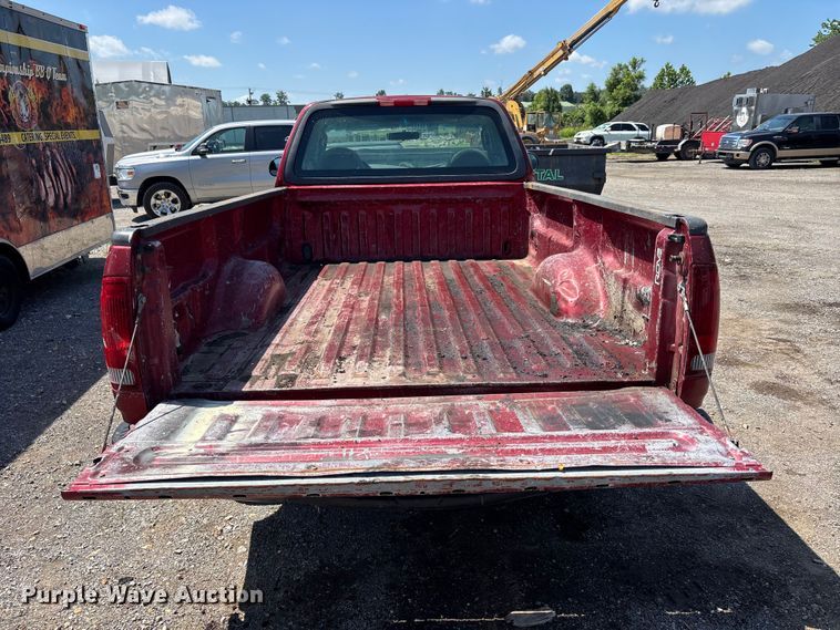 image for item ER3041 2002 Ford F150 pickup truck