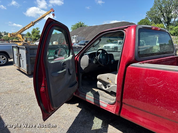 image for item ER3041 2002 Ford F150 pickup truck