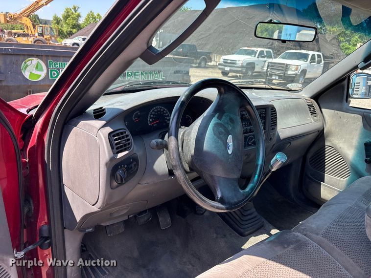 image for item ER3041 2002 Ford F150 pickup truck