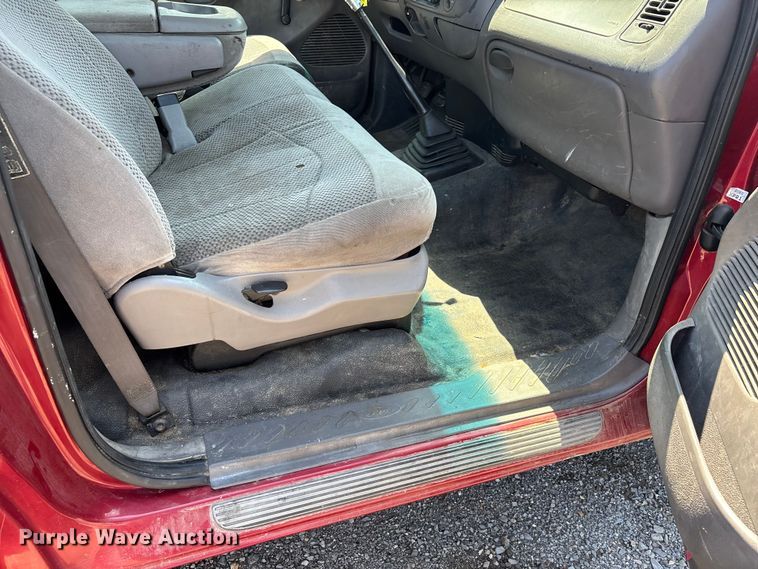 image for item ER3041 2002 Ford F150 pickup truck