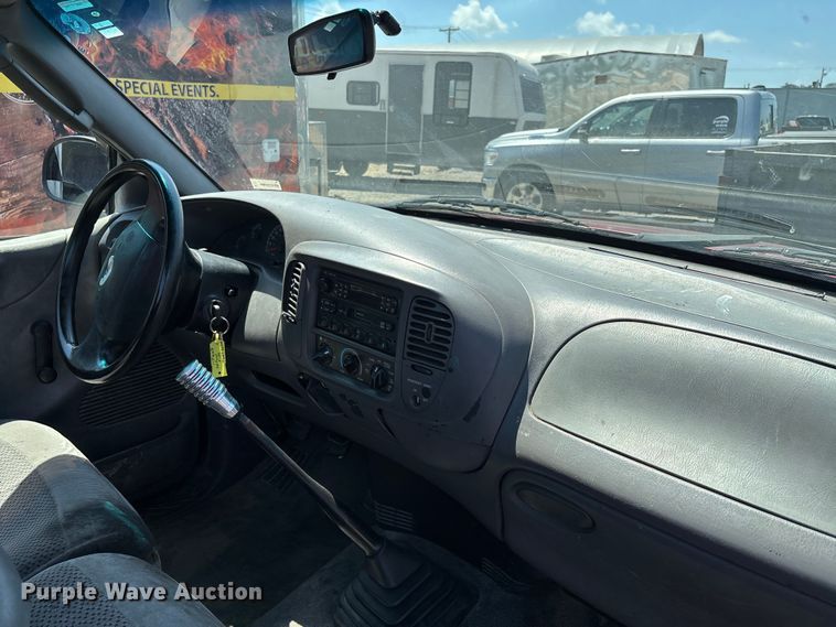 image for item ER3041 2002 Ford F150 pickup truck