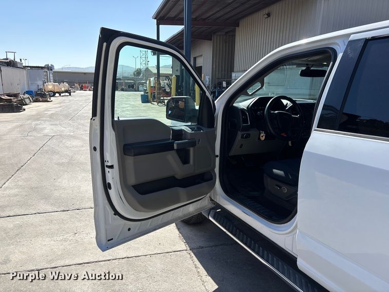 image for item ER7652 2016 Ford F150 Crew Cab pickup truck