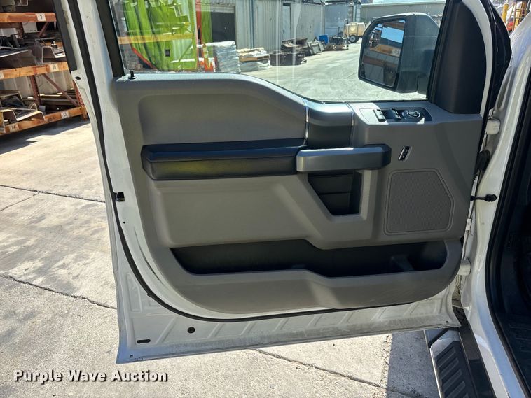 image for item ER7652 2016 Ford F150 Crew Cab pickup truck