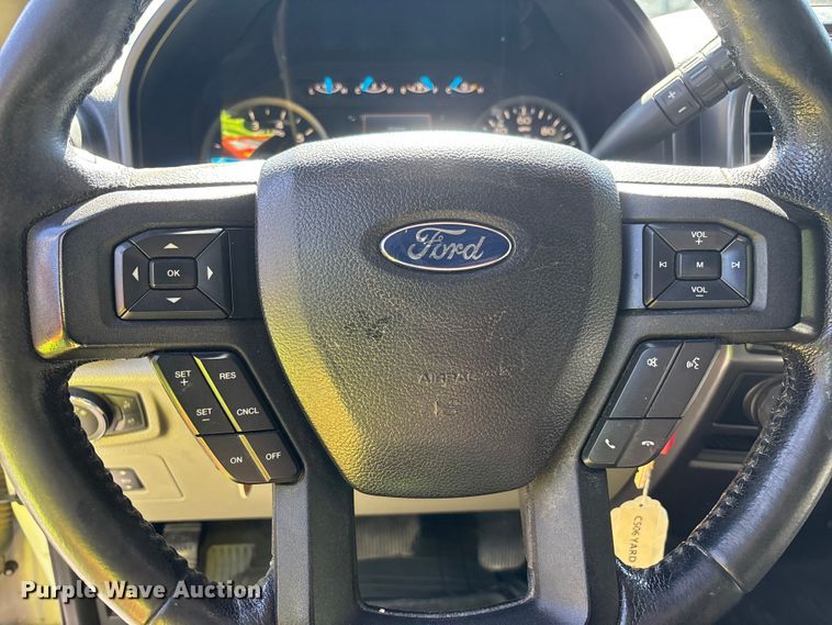 image for item ER7652 2016 Ford F150 Crew Cab pickup truck