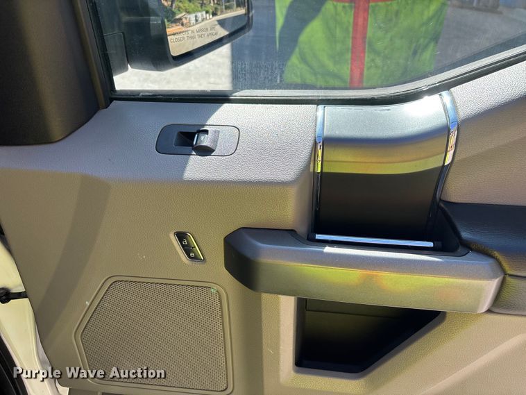 image for item ER7652 2016 Ford F150 Crew Cab pickup truck
