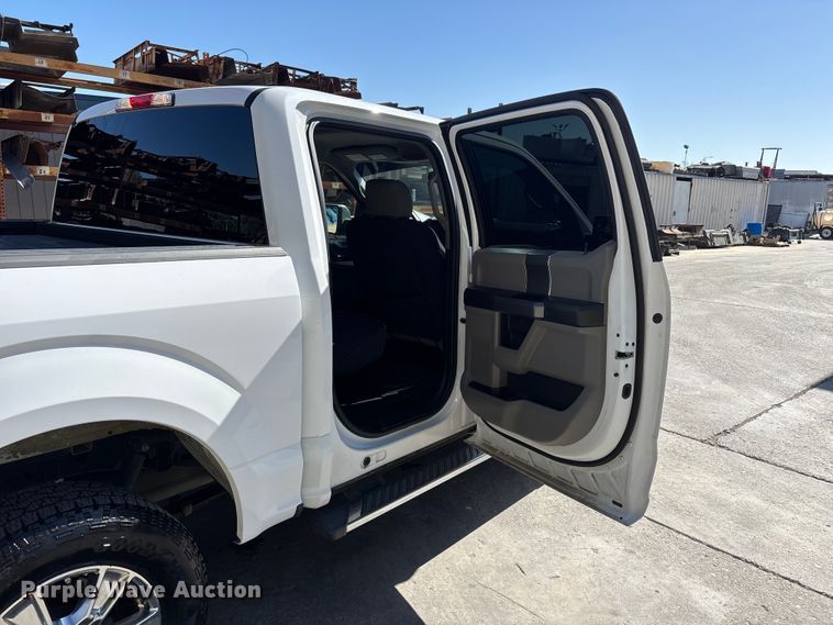 image for item ER7652 2016 Ford F150 Crew Cab pickup truck